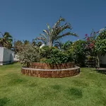 Casa Com Piscina Em Porto Das Dunas By Carpediem