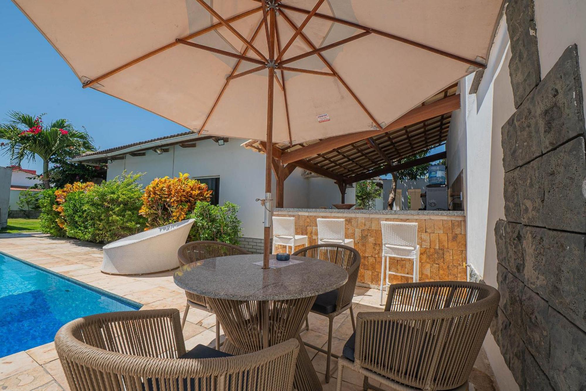 Casa Com Piscina Em Porto Dunas By Carpediem